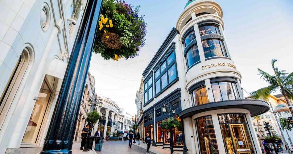 10 Best Places to Go Shopping in LA